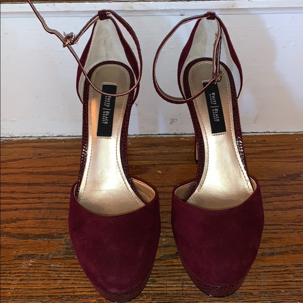 White House Black Market Pumps